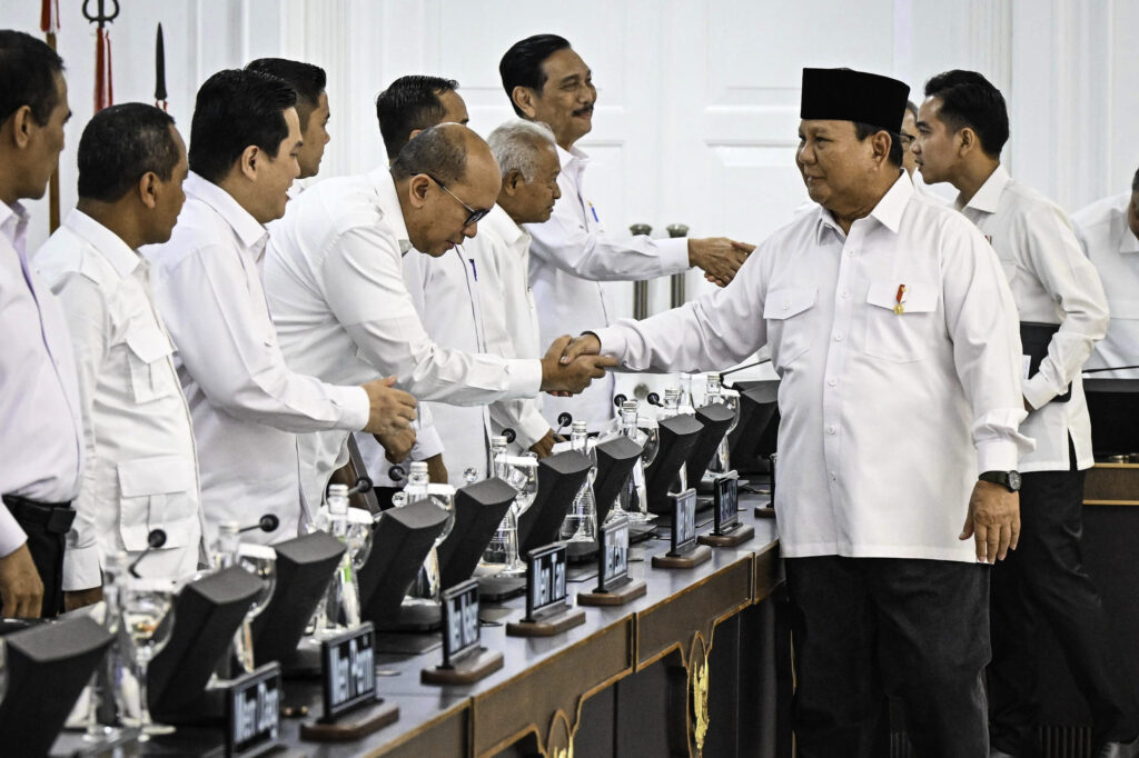 Teks foto: Presiden RI Prabowo Subianto dalam Sidang Kabinet Paripurna di Istana Kepresidenan Jakarta, pada Senin, (5/5/2025) kemarin. (Setkab.go.id)