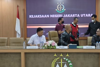 Teks foto: Kejaksaan Negeri Jakarta Utara menangkap DPO yang kabur melarikan diri dari Pengadilan Negeri Jakarta Utara setelah dilakukan persidangan tahap pemeriksaan saksi. (Dok. Kejari Jakut)