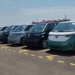 Teks Foto: Mobil Listrik Volkswagen ID. Buzz sudah mengaspal di Indonesia siap dikirim ke konsumen. (Dok. Volkswagen Indonesia)