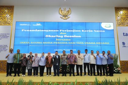 Teks Foto: Jamdatun Kejagung Narendra Jatna menghadiri kerjasama penandatanganan (MoU) dengan PT Taspen pengawasan jaminan sosial Pegawai Negeri Sipil (PNS) di Kantor PT Taspen, Jakarta Pusat. (Dok. Puspenkum Kejagung)