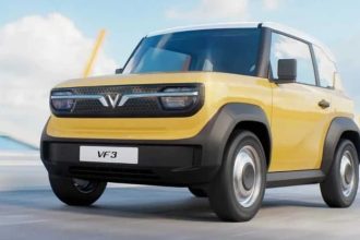 Teks Foto: Mobil Listrik buatan Vietnam VinFast VF3 yang sudah diluncurkan di Indonesia pada awal tahun 2025. (Dok. VinFast Indonesia)