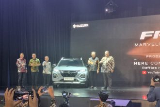 Teks foto: Mobil Suzuki Fronx Resmi dijual dan diproduksi di Pabrik Suzuki Indonesia di Cikarang, Kabupaten Bekasi, Jawa Barat. (Dok. Aksipembaruan.com)