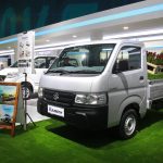 Teks foto: Mobil niaga ringan Suzuki New Carry berkontribusi setengah lebih penjualan di Indonesia. (Dok. PT SIS)