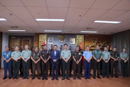Teks Foto: Kejaksaan Agung RI menerima kunjungan kerja Delegasi Chinese PLA’s Military Procuratorate di Kejaksaan Agung, Jakarta. (Dok. Kejagung)