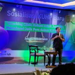 Teks Foto: Ketua Komisi Hukum dan Perundang-undangan Dewan Pers, Abdul Manan jadi narasumber coaching klinik hukum yang diselenggarakan oleh Forum Wartawan Kejaksaan (Forwaka) di Hotel kawasan Mahaka, Kebayoran Baru, Jakarta Selatan. (Istimewa)