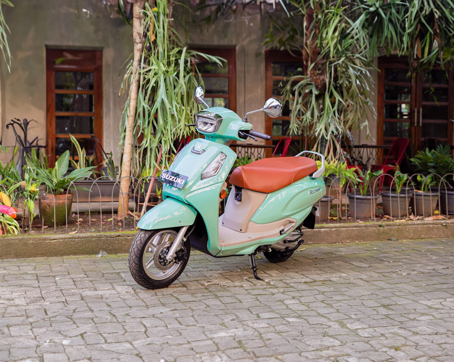 Teks foto: Sepeda motor Suzuki Access 125 resmi mengaspal di Indonesia dengan harga Rp25,5 juta OTR Jakarta. (Dok. PT SIS)