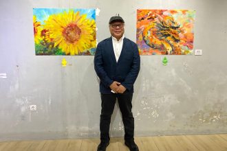 Karya Rudy Harjanto, staf pengajar LSPR Institut Komunikasi dan Bisnis Jakarta lewat pameran seni rupa bertajuk “Idiosinkrasi” di Bandung