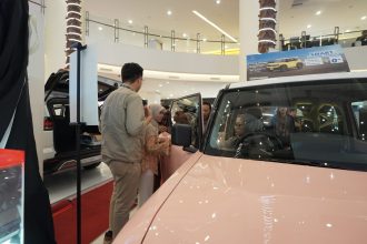 Teks foto: Suasana pamean IIMS Garage Balikpapan 2025 yang digelar Pentacity Mall Balikpapan. (Dok. Dyandra)
